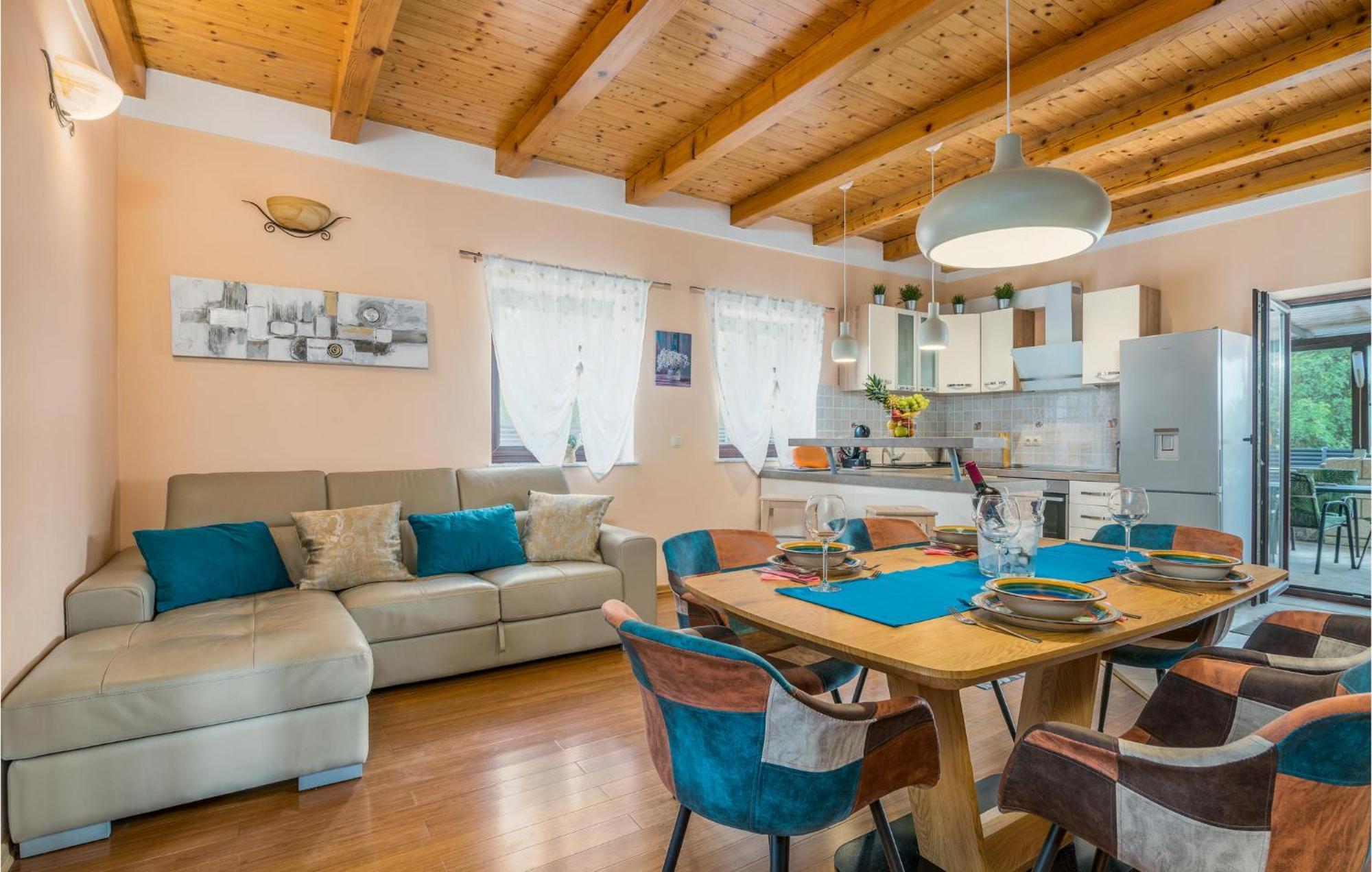 Nice Home In Lakmartin With Outdoor Swimming Pool Bagian luar foto